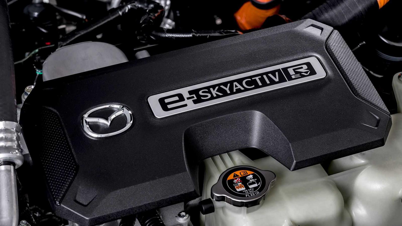 Πρεμιέρα για το Mazda MX-30 e-Skyactiv R-EV με wankel μοτέρ!